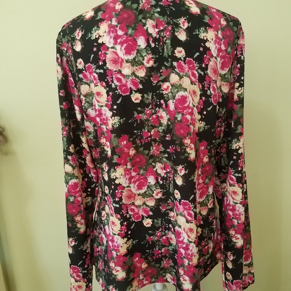 GUESS TOP. - Picture 2 of 7